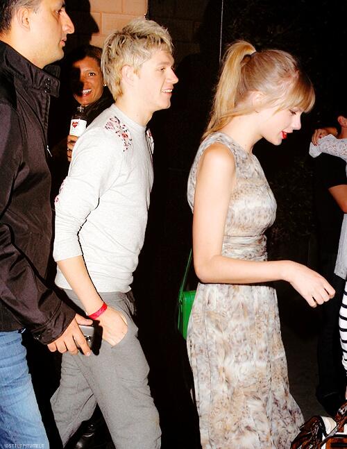 Niallerlangdr's tweet photo. with my girl <3 http://t.co/VPE0RDCPBt