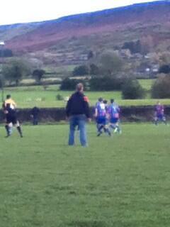 SundayShoutsFC's tweet image. Ref in jeans
#OnlyInSundayLeague