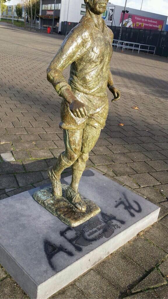 Voetbalflitsen tweet media