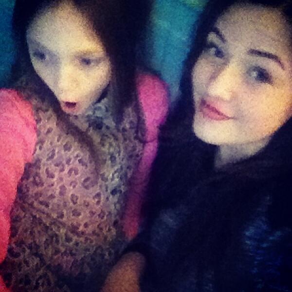 fizzybest13's tweet photo. Yesterday watching cake boss with phoebe :) http://t.co/6j2a7YZnOK