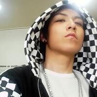 KEHIDUPUNK_'s tweet photo. Waw this man :) #TOP27BDAY @VIPsLoveTOP http://t.co/azKroaGWNs
