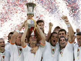 buat romanisti seindonesia jngan lpa dini hari pasukan serigala roma ber tarung