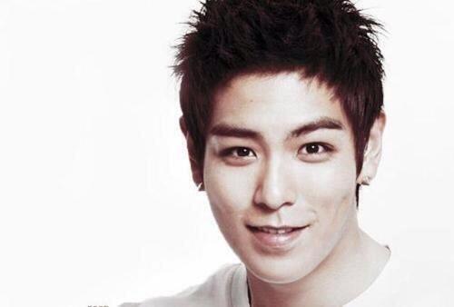 iBigBang's tweet photo. There's just really about something about him that will make you love him. His eyes. His deep voice. #TOP27BDAY http://t.co/WvwUdC8eGy