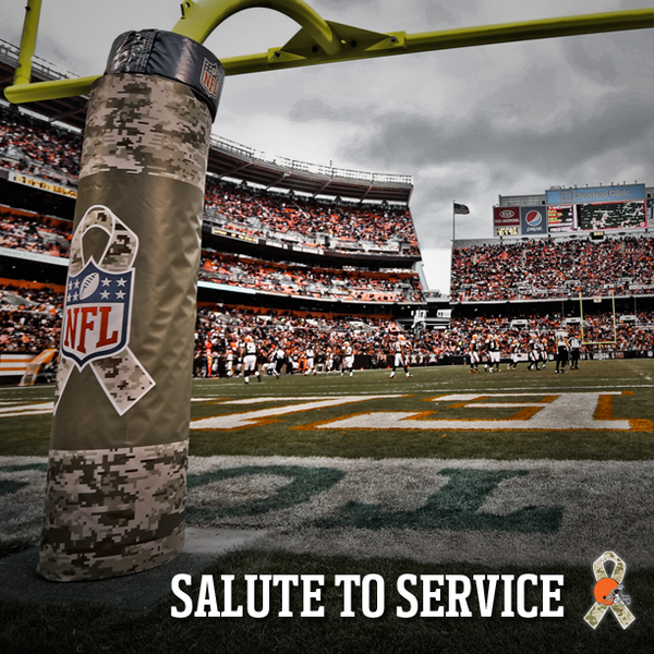 Browns's tweet photo. November means #SaluteToService in the @NFL. Thank you to the men &amp; women serving &amp; have served in our armed forces! http://t.co/CZw7ZSd041