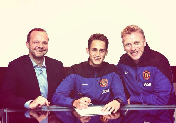 Op 19 Oktober tekende Januzaj een nieuw 5-jarig contract bij Manchester United! #NLJanuzaj