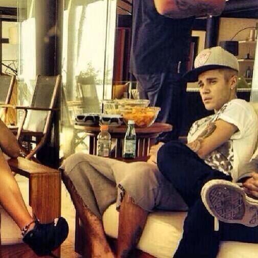 rauhlthatway's tweet photo. he is so attractive, fuck http://t.co/lFMeNimdZA