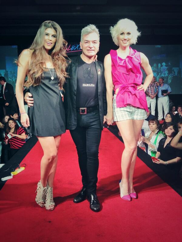 ingridgrudkeok's tweet photo. Junto a @BRUNOSALAS12 @loly_anto @silkeymundial en Tucumán! Hermosa presentación de #KeyKolor http://t.co/cPjb1YT5EL