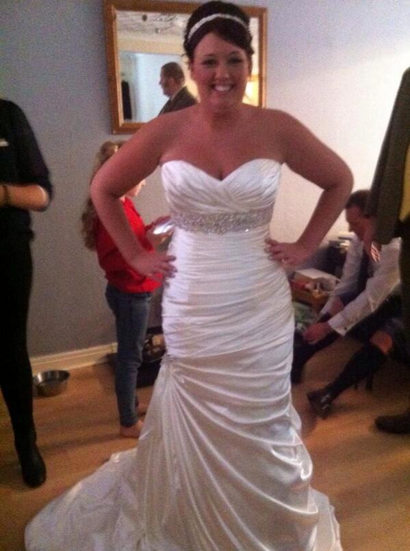 Beckymarks21's tweet photo. @maggiesottero thank you for my perfect wedding dress !! http://t.co/izLFbPccmQ