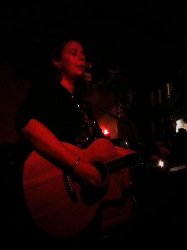 deekiedeekie's tweet photo. @bobbing live at @gladborough - http://t.co/fZxyUPjSVM
