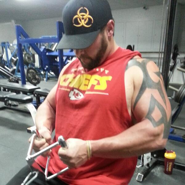 Mutant_Mazzey's tweet image. Sit down rows #actionshot #TeamMutant #iRepMutant #GetThatTaper #backattack