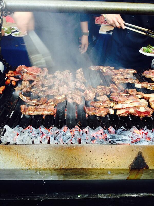 gourmetpolanco's tweet photo. Asado de tira de Astor http://t.co/ctCNpzhDpu