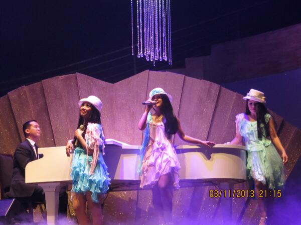 riacen's tweet photo. RT @ren4ldo: @Be3official diiringin sama mas @dudutna makin bikin merinding :) @Nola_Be3 @widimulia @cynthialamusu http://t.co/CrnAgtiVEB