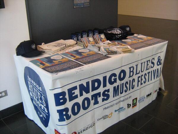 Great official launch of the <a href="/bendigoblues/">Bendigo Blues Fest</a> Festival today in #Bendigo with all those #ukuleles