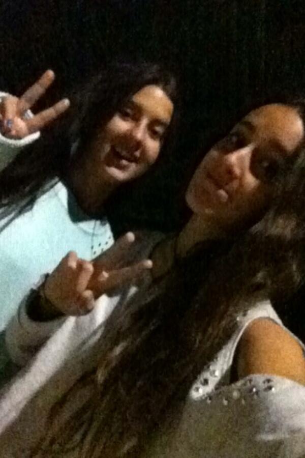 emilialeyton's tweet photo. Fin de semana con la mejor @ValeMerani 💘💘 http://t.co/yiV92li0yF