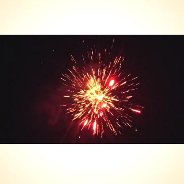 FOSmansa5's tweet photo. Closing FOS 5 juga ngangenin Fireworks ditambah lagi flashmob dari anak-anak Smansa Medan.Perfect! http://t.co/aLKnuwMFRV