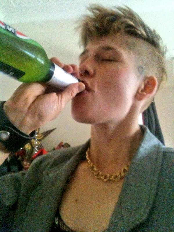 PepperWolffe's tweet photo. Just drinking a beer.. Use your imagination for what else it could be!! ;) http://t.co/pjK5AWt0c0
