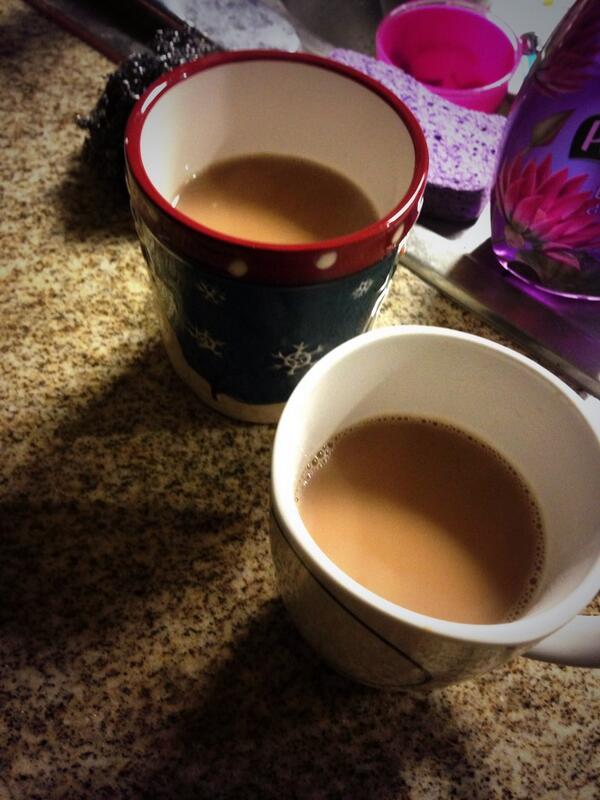 ReetiBee's tweet image. Bitchass made me chai #mlid