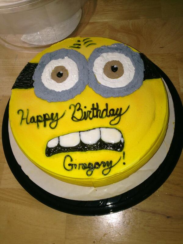 lboggs35's tweet photo. Greg bday cake http://t.co/9CRDMmfjFW