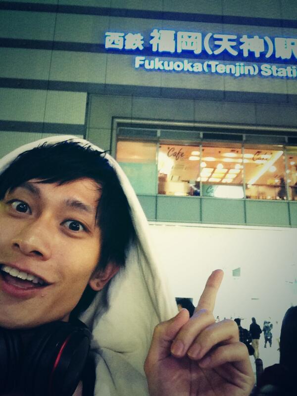 草摩そうすけ 今日は流星で福岡でライブだったのだよ 日帰り 早くカレナイで福岡来たいでする٩ ๑ 3 ๑ ۶ さらば天神 さらば福岡 Http T Co T9k904fr0k