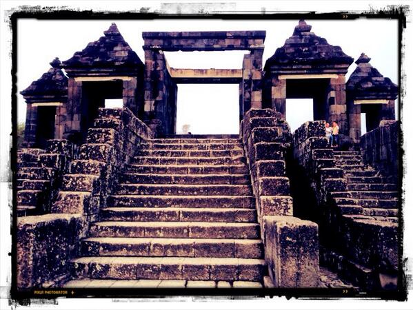 puruhita_m's tweet image. Ratu Boko Temple #visitjateng2013 #CentralJava Indonesia