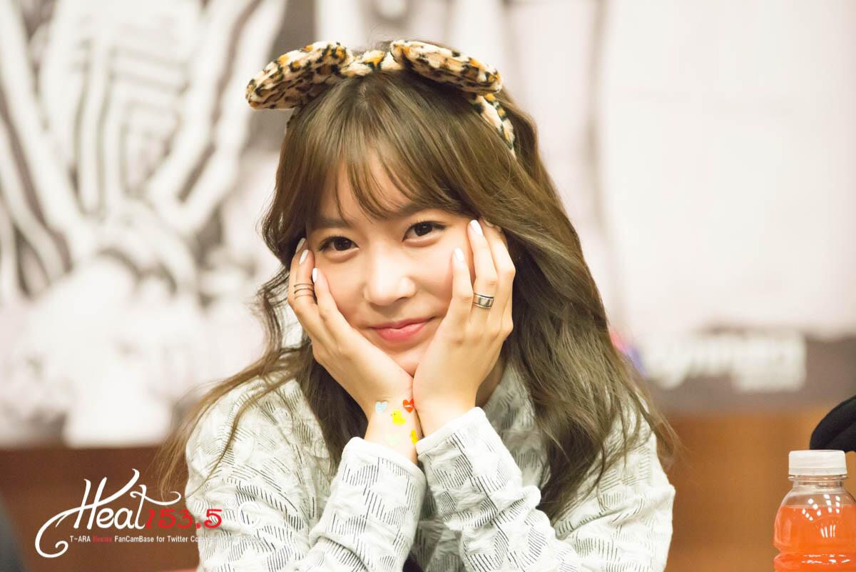 BYOck_kCYAAPNVY.jpg:large