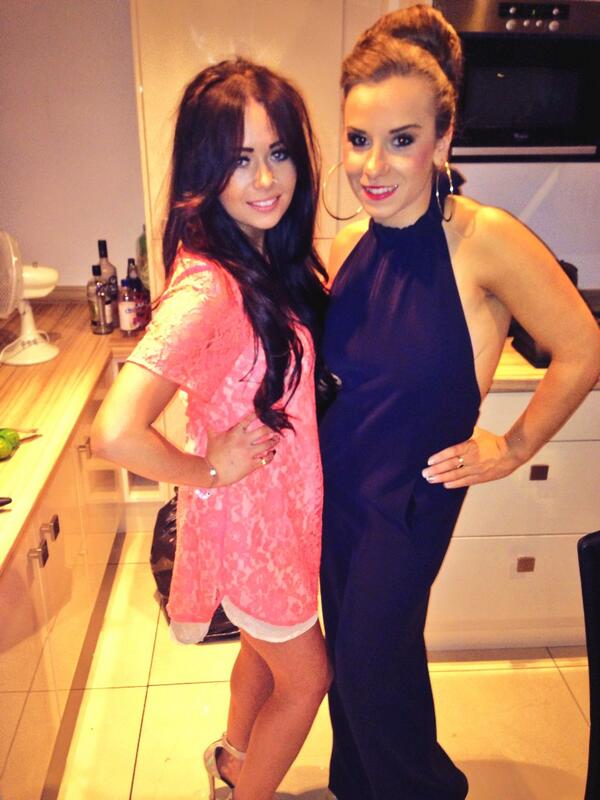 JaySieber's tweet photo. #liverpool #refunds #didyeaye @StaceyWebster12 👭🎶🍸 http://t.co/EVaX5HHyqQ