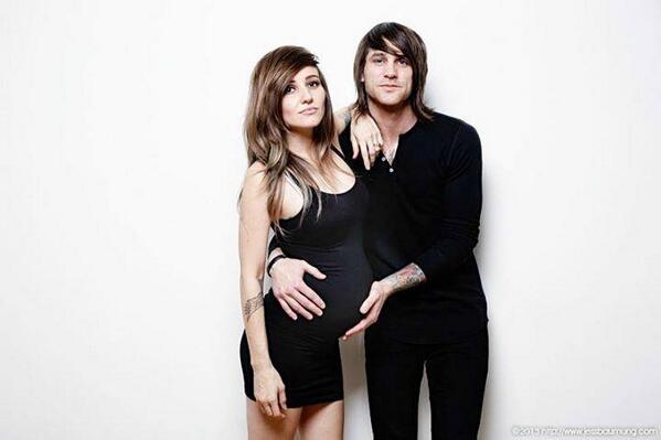 waggabomb's tweet photo. Even pregnant, @lights is still smokin' hot. http://t.co/2nNmYMJTD0