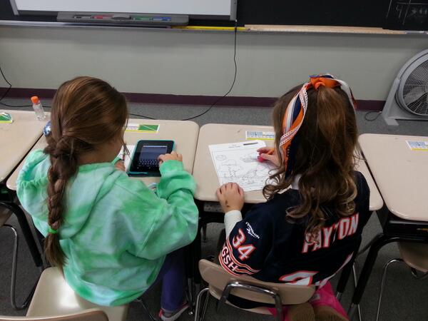 troyer3500's tweet photo. Using BYOT to research. #iplearns http://t.co/rftb3X7ZXg
