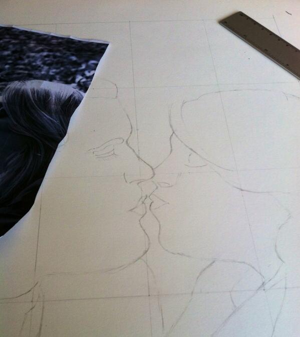 ColorDustStudio's tweet photo. Kissing picture underway! http://t.co/YiuB4Y4Zbb