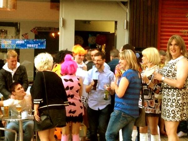 EquatorBar's tweet photo. #BestBarInBirmingham #Friends #diversity http://t.co/kwLYWhwbpM