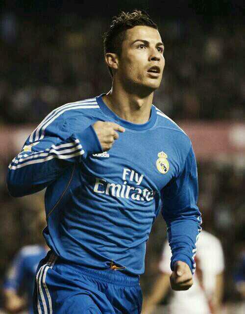 ReinoMadridista's tweet photo. Tienes un segundo para dar RT si crees que es el mejor jugador del mundo. http://t.co/eemZpWA8u4
