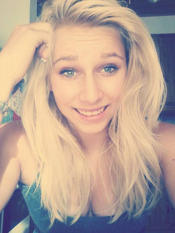 MandiLederer's tweet photo. Sry war lange zeit nicht da ;) http://t.co/tHahj0ZqjN