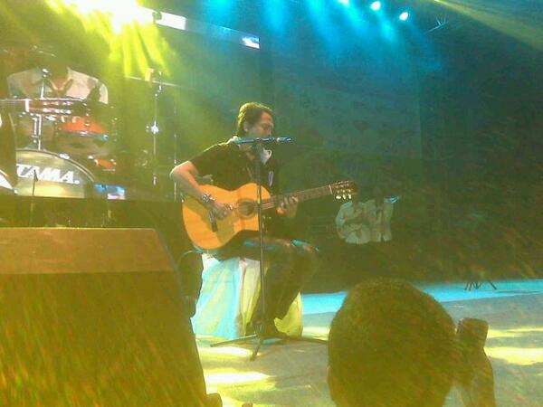 piyu_logy's tweet photo. RT @Bayu_suro: Ini lagi Mas @piyu_logy with SMADA #ReuniSMADA #vivaSmada :) http://t.co/OHYPMaSQU6