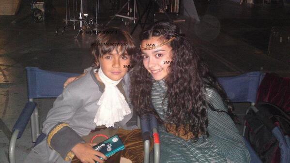 SergiMendzWorld's tweet photo. Foto poco vista de Sergi con Carla Diaz. #RT si te gusta. http://t.co/S3wS0w0k1e