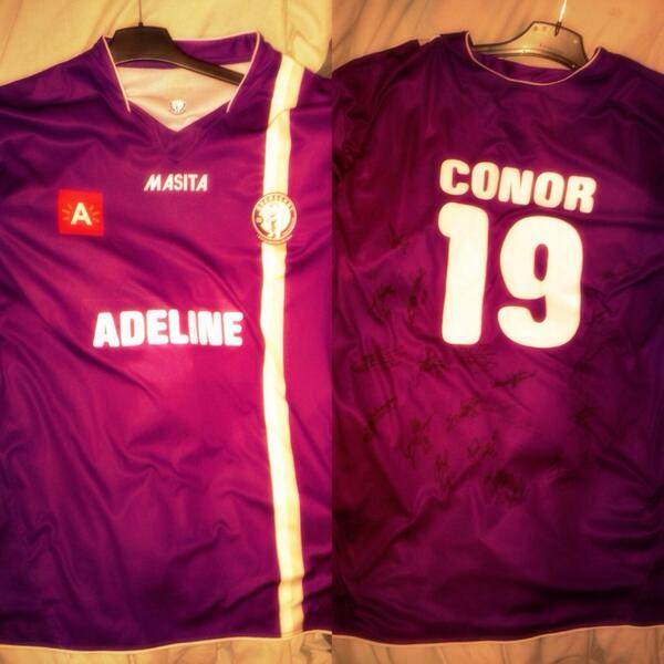 VanGuchtAdeline's tweet photo. Ik mis hem toch wel zené! #laerenbergh #19 #Beerschot @ConorL28 ⚽️😋❤️ http://t.co/8xAWKpKOLr