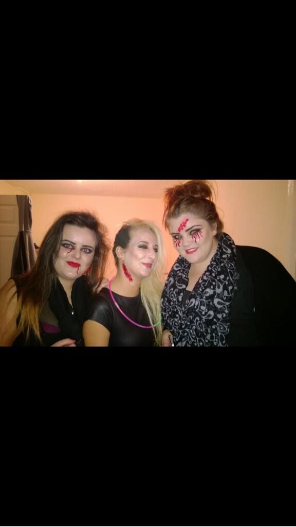 JessHustonx's tweet photo. Halloween #urgh http://t.co/0Vp5P1fkCg