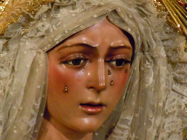 y esa carita de esperanza "esperanza macarena"Madre de Sevilla