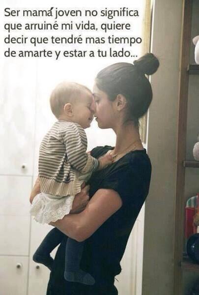 CFmalusitta's tweet photo. “@Malusitta: Muy orgullosa de tener lo q tengo a mi lado!! Te amo bebe 💋😘❤️👶👸 http://t.co/md4ZLzzUjg”PRECIOSO! HOLA AMOR