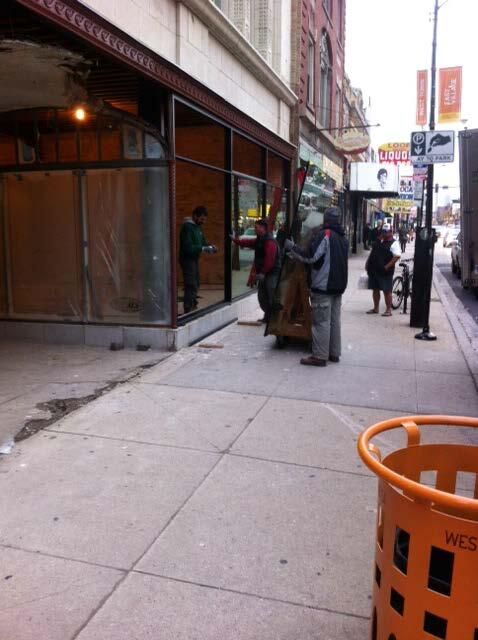 AmberBldgChi's tweet photo. New storefronts went in last week! http://t.co/u1Ah3gE6om