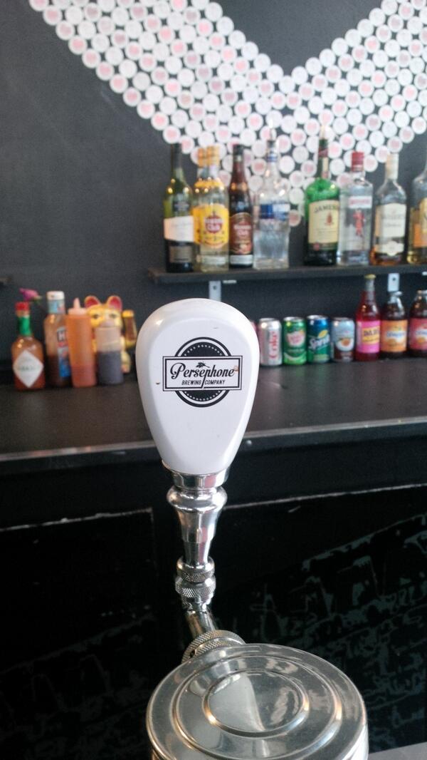 biminibeerclub's tweet photo. My first Stout by Persephone Brewing Company at @saveonmeats Pop up Diner. Maybe a pop up Buck hunter HD game..Mark?! http://t.co/wzhW8gzU8c