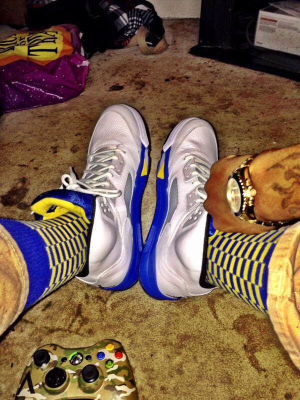 Marc__Geez's tweet photo. #JordansAndXbox 👟🎮 http://t.co/18tON7dBAq