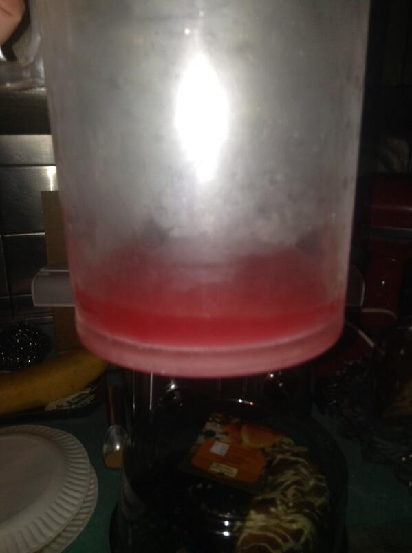 nikneville1's tweet image. Hmmm @tnakopoulos1 i wonder who left only 1cm of kool aid left 😒😐 #dontblameitonme #KoolAidProblems