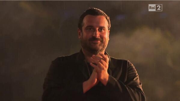 PechinoExpress's tweet photo. Il nostro applauso più grande va a @CdGherardesca: senza di lui questo #pechinoexpress non sarebbe stato lo stesso! http://t.co/vc9UGEB8EM