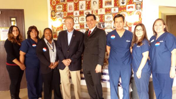 ColPaulCookRet's tweet image. Today, I visited @DaVita Yucca Valley during their Veterans Day celebration #kidneyaware