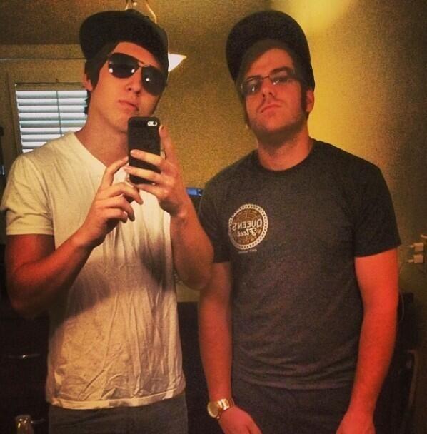 QueensFleet's tweet photo. Big thanks to the boys in Attila for reppin some @queensfleet! ;) http://t.co/jnVacPbAlT