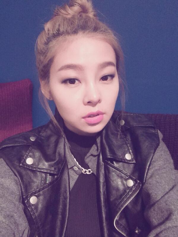 songhaena 송해나 tweet media