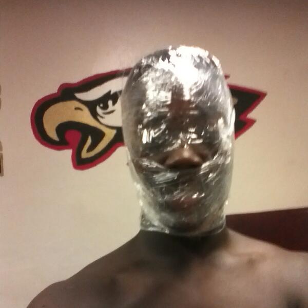 ThatManK7's tweet photo. #ImSingleBecause of this pciture http://t.co/iZ4aSE62l9