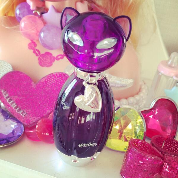きゃりーぱみゅぱみゅ 香水変えました Maiko先生からのプレゼント Http T Co Oqadwqgwng