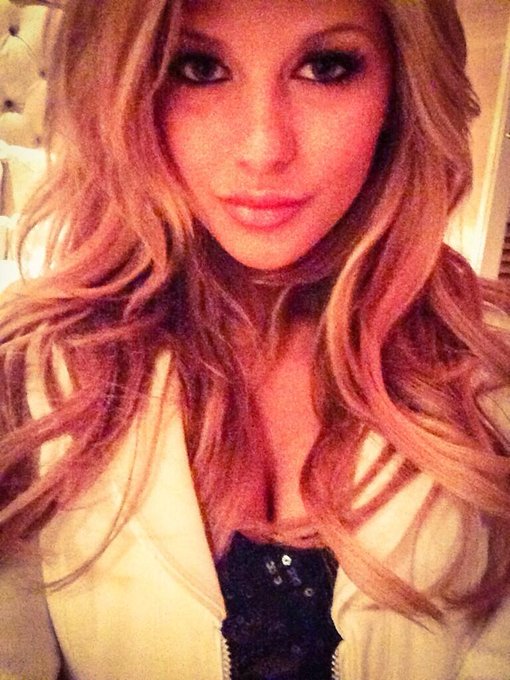 I don't have a dirty mind...
Just an incredibly sexy imagination ???
@Playboy #Playmate @PlayboyDotCom