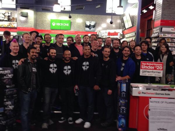InfinityWard's tweet photo. Dev team, hamming it up @GameStop #GhostsLaunch http://t.co/ZsrUimQP8K